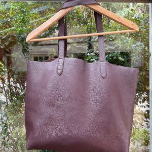 Cuyana Classic Tote Burgundy Pebbled Leather